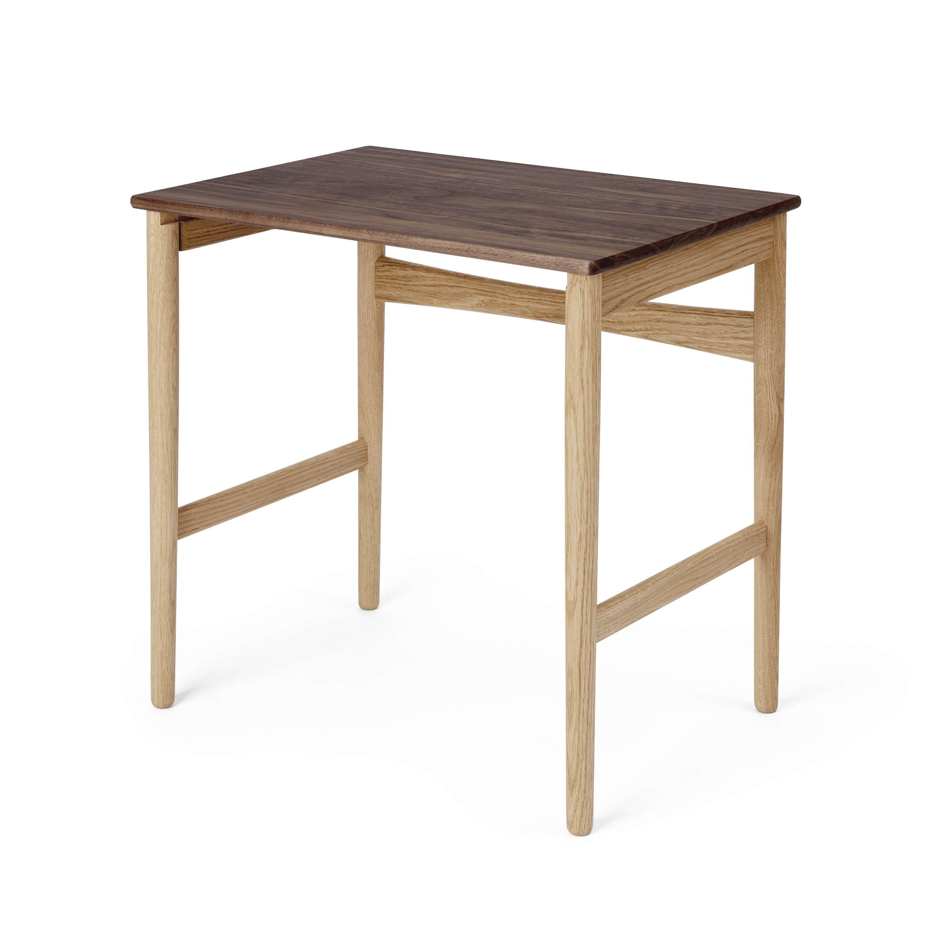 Carl Hansen Ch004 Nesting Side Tables, Oak/Walnut Oiled