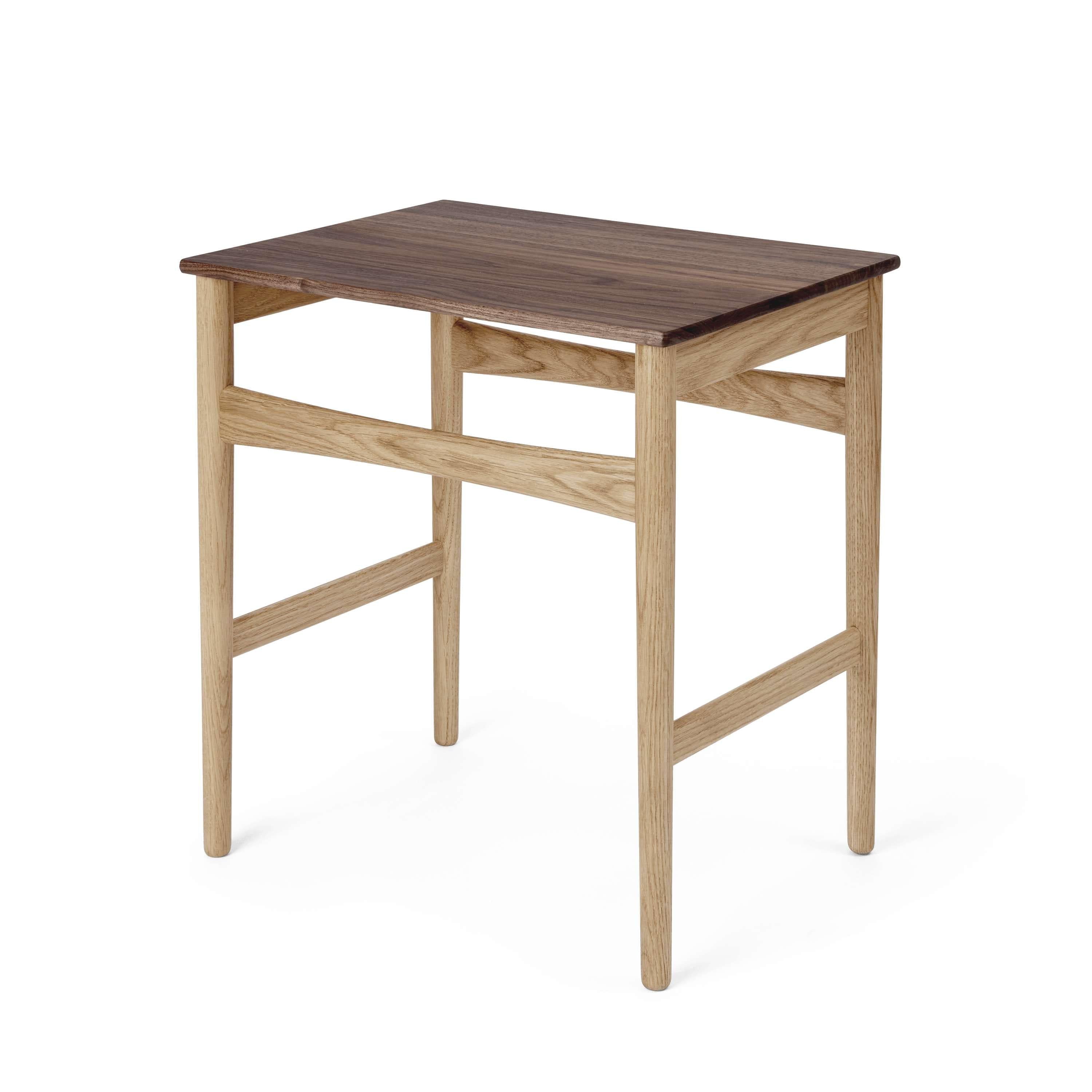 Carl Hansen Ch004 Nesting Side Tables, Oak/Walnut Oiled