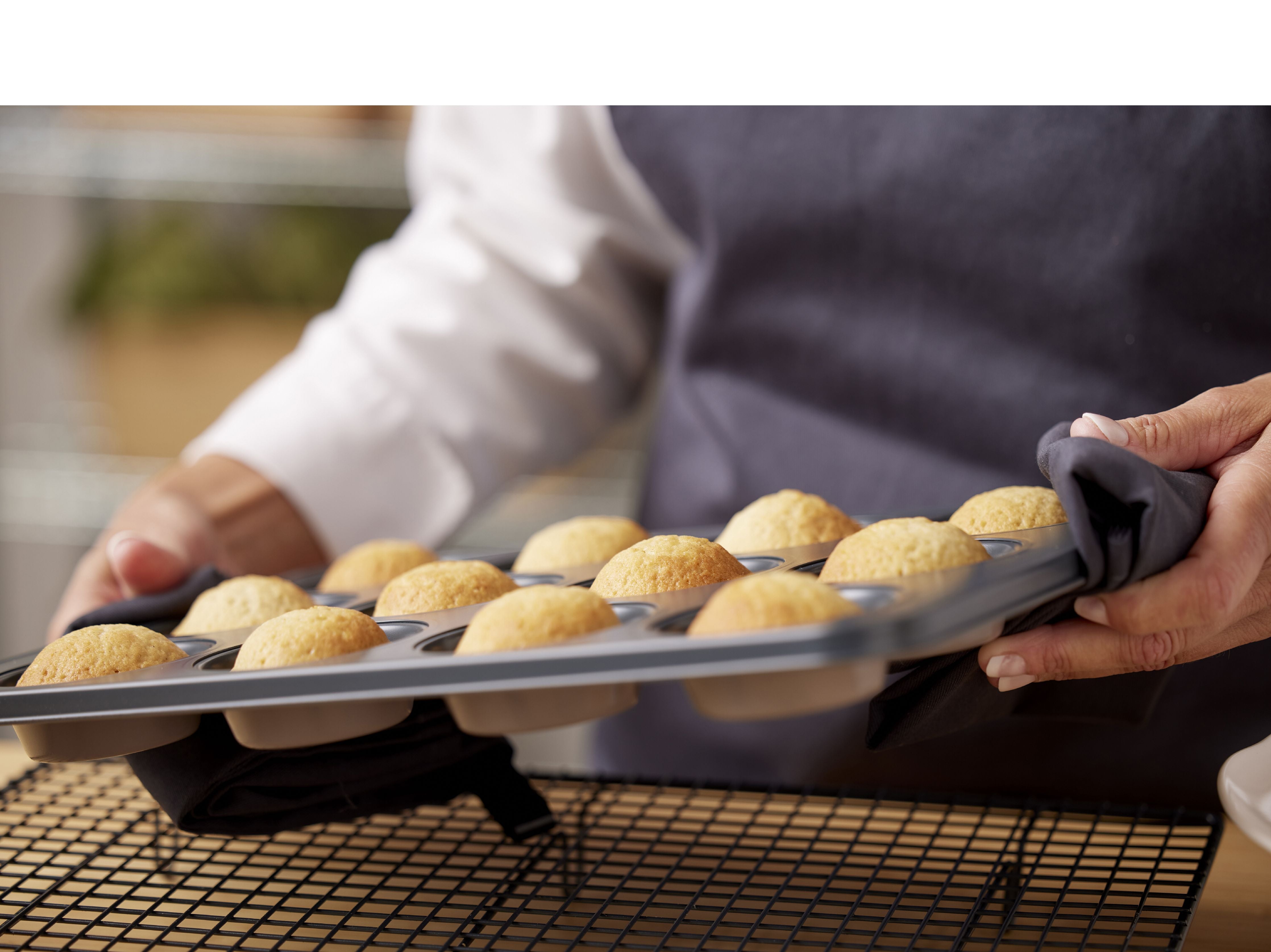 Blomsterbergs Muffin Pan For 12 Pieces, Blue