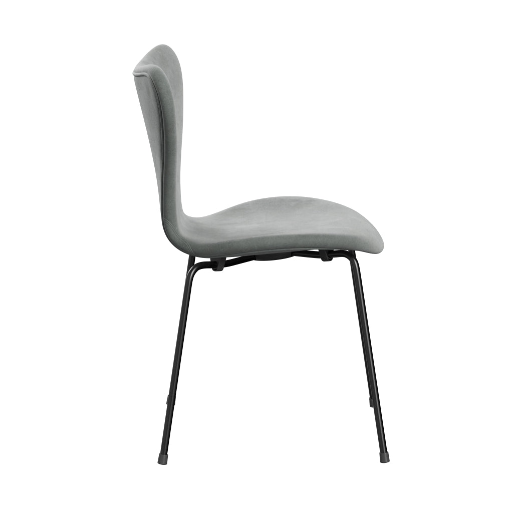 Fritz Hansen 3107 Chair Full Upholstery, Black/Belfast Velvet Seal Grey