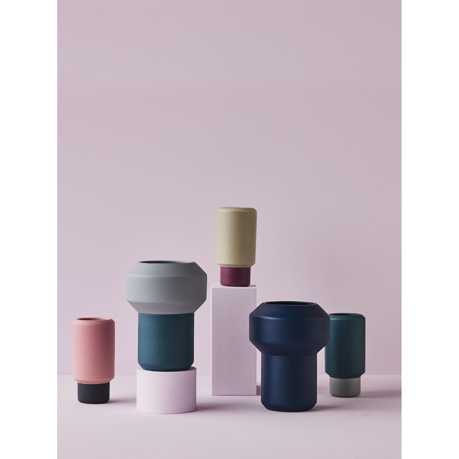 Lucie Kaas Fumario Vase Dark Grey/Pink, 20,5cm